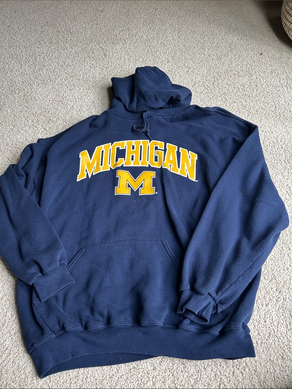 U OF M MENS SWEATSHIRT